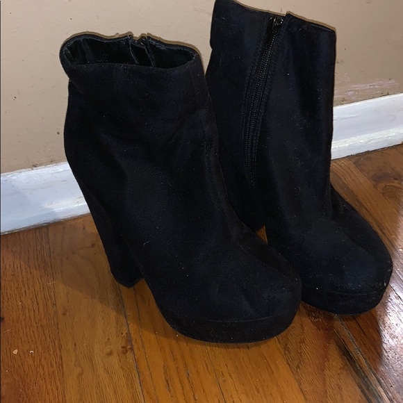 Black Forever 21 Booties - Picture 4 of 8